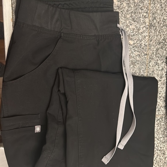 Figs kade cargo scrub pants • black • size LT - Picture 2 of 2